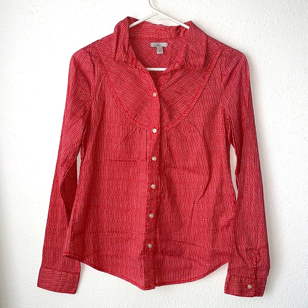 Women buttoned down shirt
